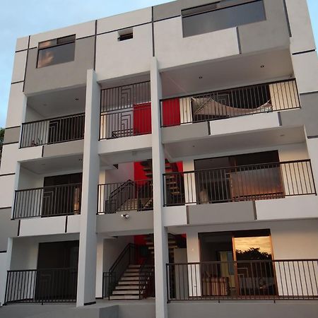 Maria'S Apartments Αλαχουέλα Εξωτερικό φωτογραφία