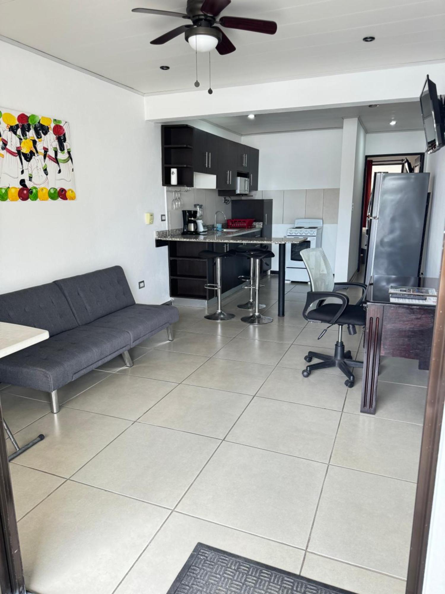 Maria'S Apartments Αλαχουέλα Εξωτερικό φωτογραφία