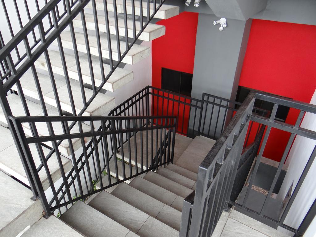 Maria'S Apartments Αλαχουέλα Εξωτερικό φωτογραφία